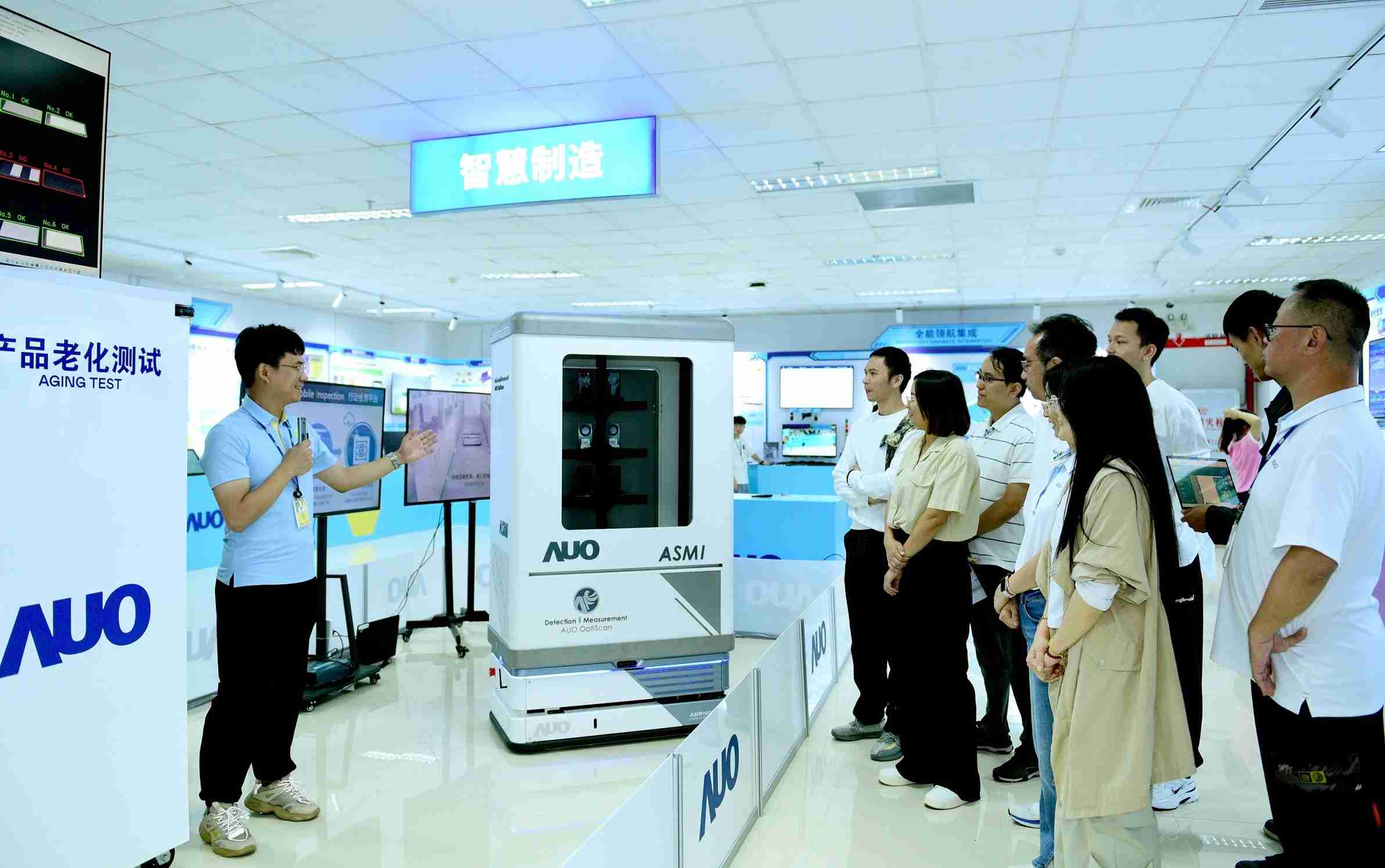 银河集团厦门将5G+ABC技术串联生产管理全流程，，打通研发、、采购、、、、生管、、、、制程、、、设备、、、质量等产品全生命周期制造流程，，，，完成数字化设计、、智慧供应链、、、、智能座舱、、、、全流程设备管理、、、数据驱动优化、、、、智慧在线检测、、智慧品管等自适应生产模式升级